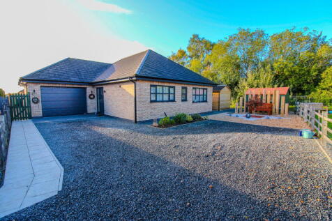 Heynings Court, Knaith Park, DN21 5EE