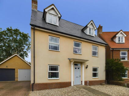 Greenfinch Close, Stowmarket, IP14 5UT