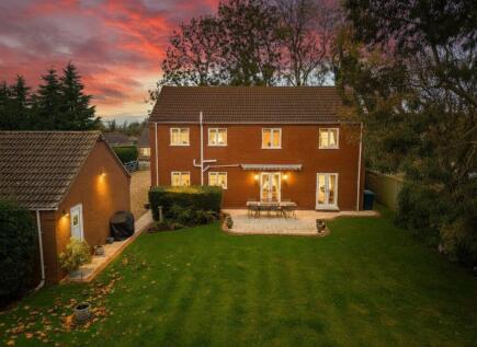Front Road, Murrow, Wisbech, PE13 4HU