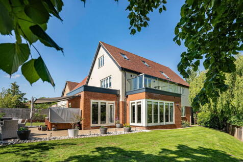 Gatcombe, Great Holm, Milton Keynes, MK8 9EA