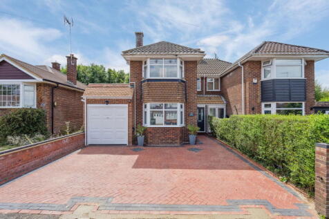 Sundown Avenue, Dunstable, LU5 4AL