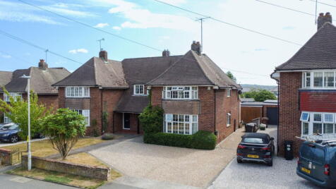 Baddow Hall Crescent, Great Baddow, Chelmsford