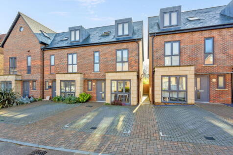 Frances Drive, Dunstable, LU6 1GE