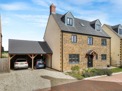 Queens Close, Byfield, NN11 6FD