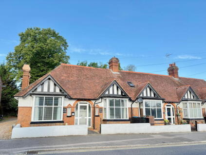 Station Road, Woburn Sands, Milton Keynes, MK17 8SB