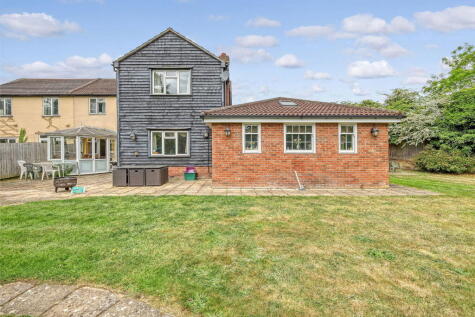 Halstead Road, Colchester, CO3 9AD