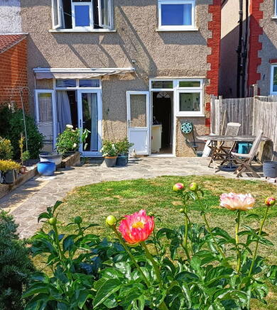 Photo 3