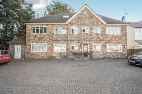 Edgwarebury Lane, Edgware, HA8