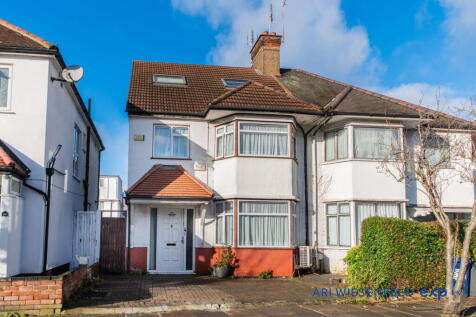 Gainsborough Gardens, London, NW11 9BL