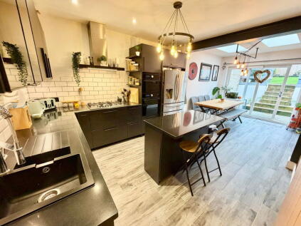 Grove Crescent, Kingsbury, London, NW9 0LR