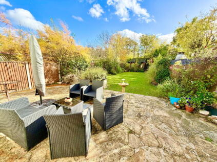 Roe Lane, Kingsbury, London, NW9 9BB