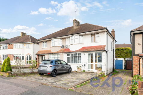 Rhodrons Avenue, Chessington, KT9