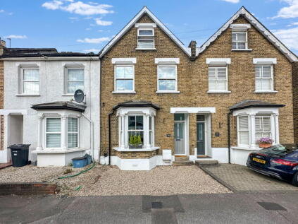 West Grove, Woodford Green, IG8
