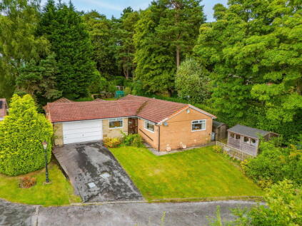 Pinehurst, Prestbury, Macclesfield, Cheshire, SK10 4BA