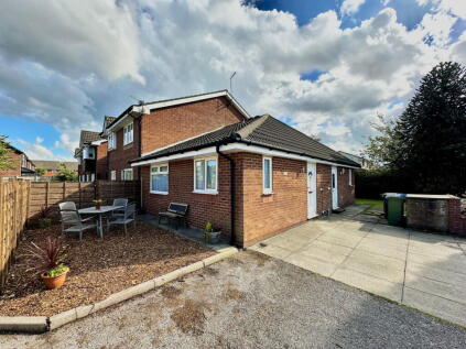 St. Annes Road, Denton, Manchester, M34 3BP