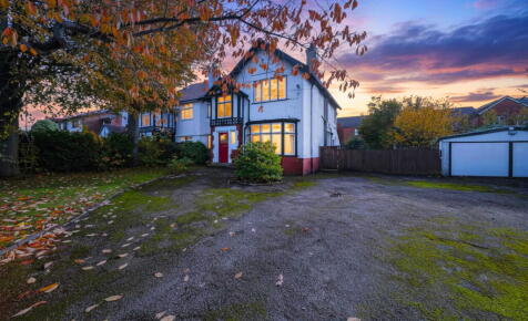 The Serpentine, Grassendale, Liverpool, L19 9DT