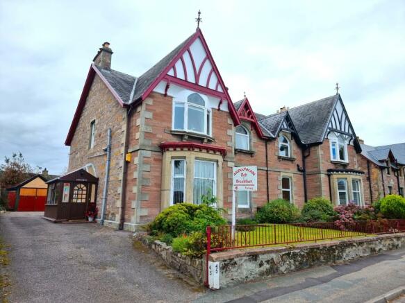 5 bedroom semi-detached house  for sale Dalneigh