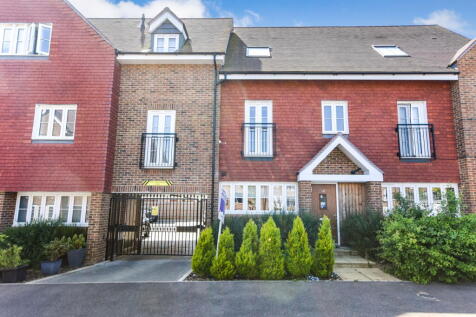 Beatrice Square, Tadworth, Surrey, KT20 5FR