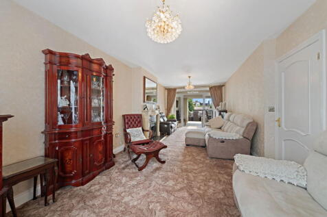 Glenville Avenue, Enfield, EN2