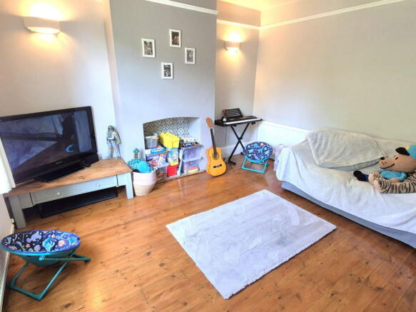 Photo 3
