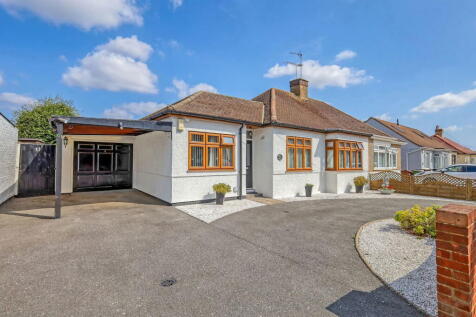 Highfield Gardens, Grays, RM16 2NT