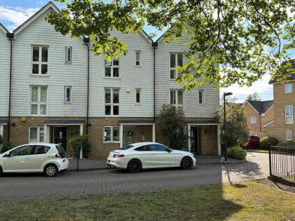 Butterfly Crescent, Nash Mills Wharf, Hemel Hempstead, HP3 9GS