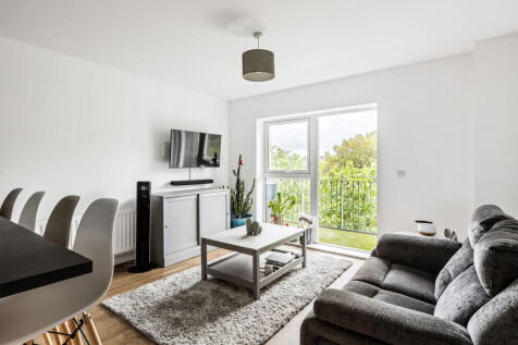 Sovereign Way, Tonbridge, TN9 1FZ