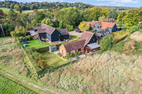 Latimer Road, Chesham, HP5 1QH