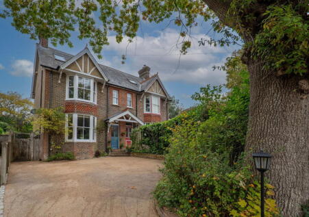 Luxford Road, Crowborough, TN6 2PW