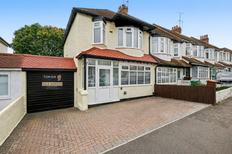 Castlemaine Avenue, Gillingham, ME7 2QE