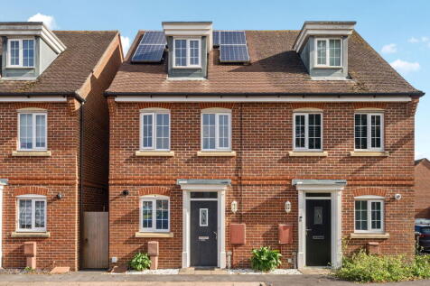 Neville Duke Way, Tangmere, Chichester
