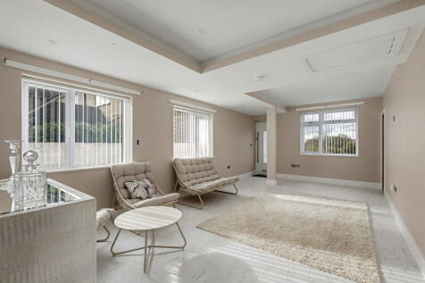 Snodhurst Avenue, Chatham, ME5 0SX