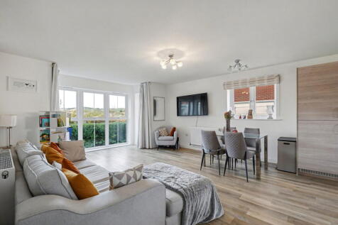 Waterman Way, Peters Village, Wouldham, Rochester, ME1