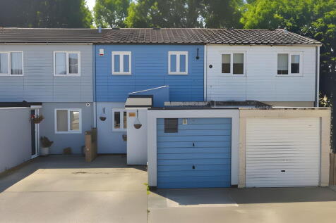 Larkspur Close, South Ockendon, Thurrock, Essex, RM15