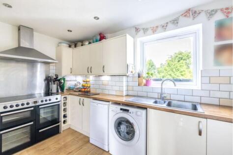 Maple Way, Coulsdon, CR5 3RP