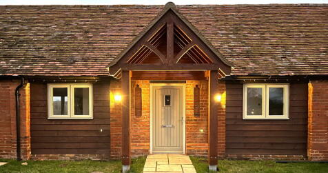 5 Pettifer Court, Buckingham Road, Weedon, HP22 4DP