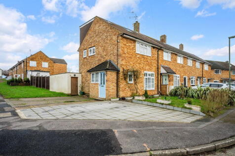 Preston Lane, Tadworth, KT20 5HG