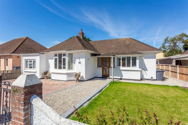 3 bedroom detached bungalow for sale in Dracaena Avenue,Sticklepath ...