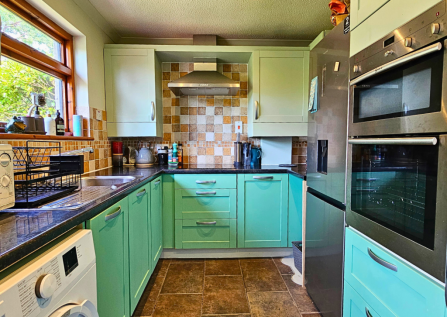 Kidmore Close, Charmouth, Bridport, DT6 6RT