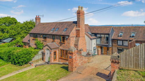 Wainlode Hill, Norton, Gloucester, GL2 9LW