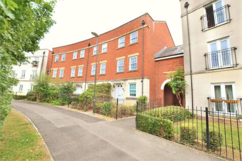 Beamont Walk, Coopers Edge