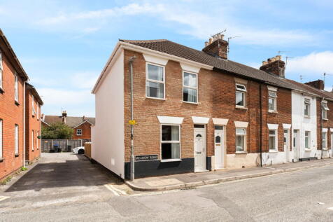 Meadow Road, Salisbury, SP2