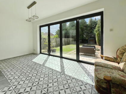 Frome Road, Bath, BA2 2PP