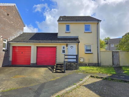 Langerwell Close, Lower Burraton, Saltash, PL12 4RF