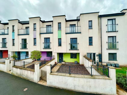 White Rock Way, Paignton