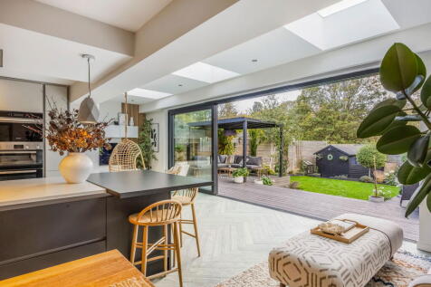 Darwin Close, Cheltenham, GL51