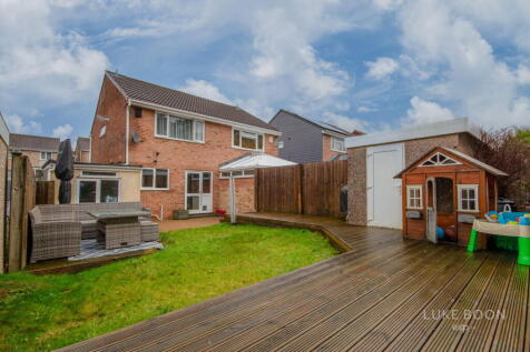 Canefields Avenue, Plympton, PL7 1XH