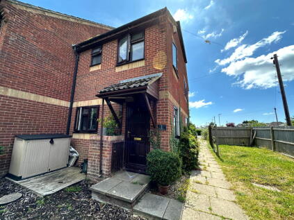 Dennistoun Avenue, Christchurch, BH23 3QL