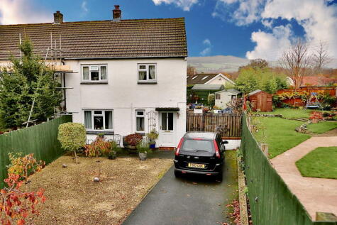 10 Plas Derwen, Llangattock, Crickhowell, NP8 1HY