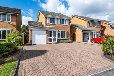 19 Anton Drive, Minworth/Walmley, Sutton Coldfield, B76 1XQ